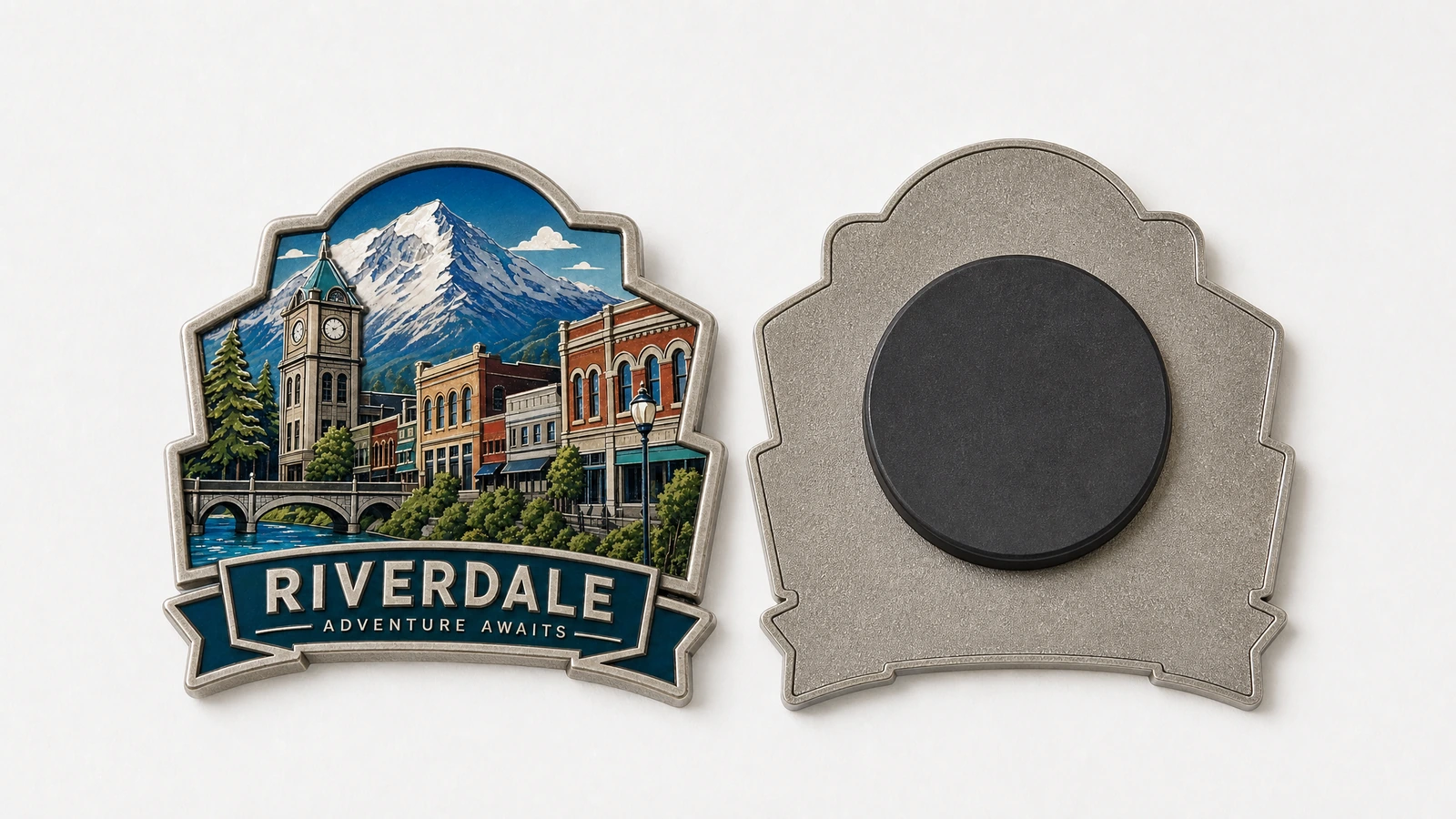 Esempio illustrativo del fronte del magnete Riverdale accanto al retro color metallo con un magnete tondo nero