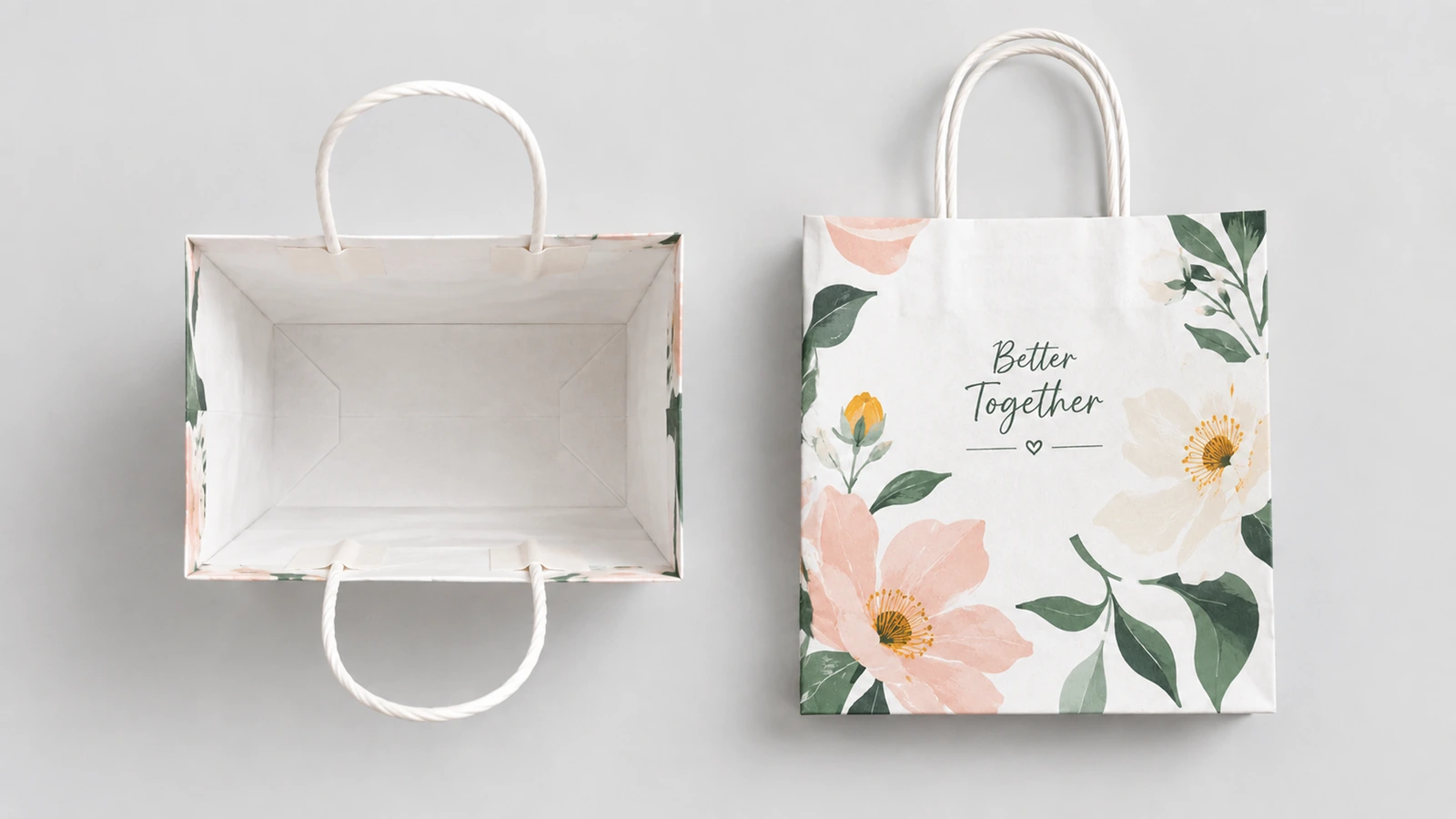 Viste aperta e in piedi di una borsa bianca a fiori con manici ritorti e scritta Better Together